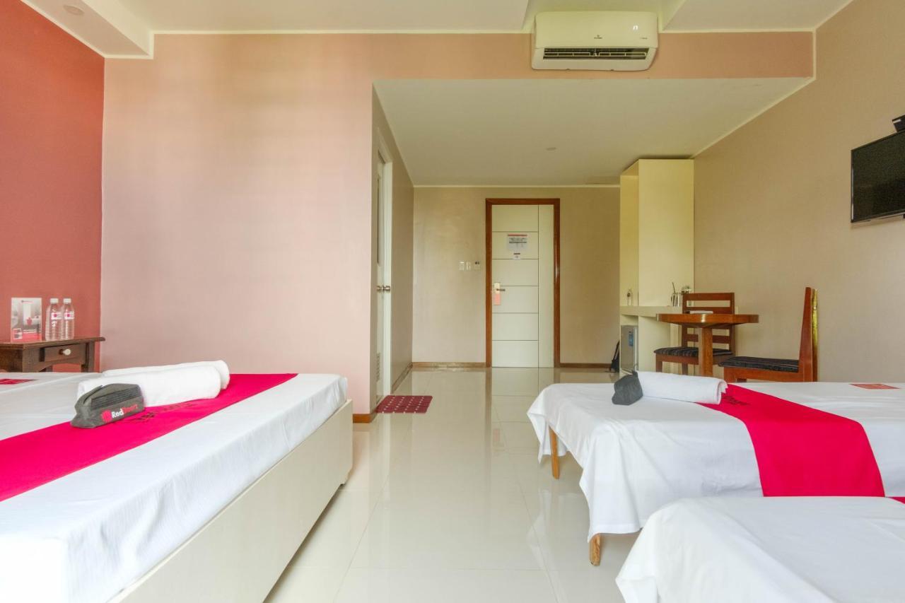 Reddoorz Plus @ West Nautical Road Puerto Galera Exterior photo