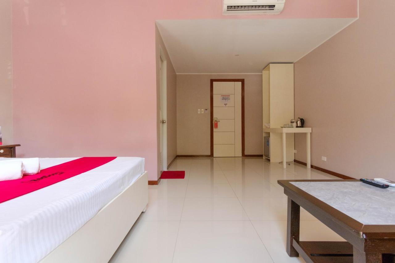 Reddoorz Plus @ West Nautical Road Puerto Galera Exterior photo