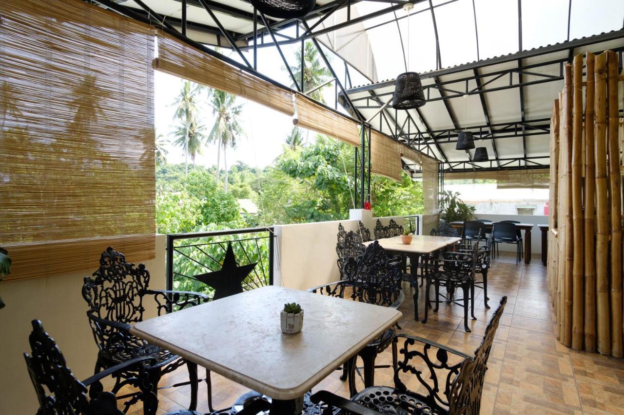Reddoorz Plus @ West Nautical Road Puerto Galera Exterior photo