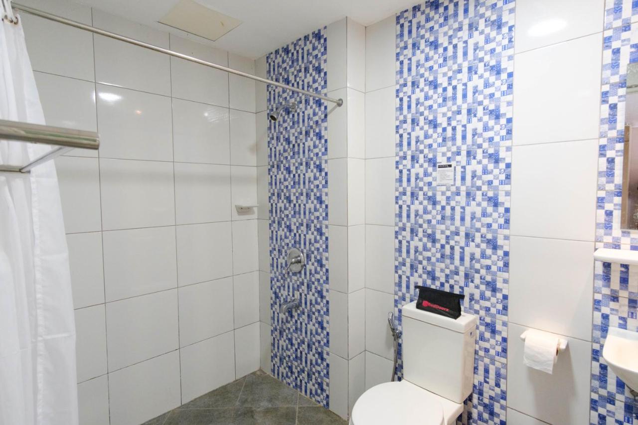 Reddoorz Plus @ West Nautical Road Puerto Galera Exterior photo