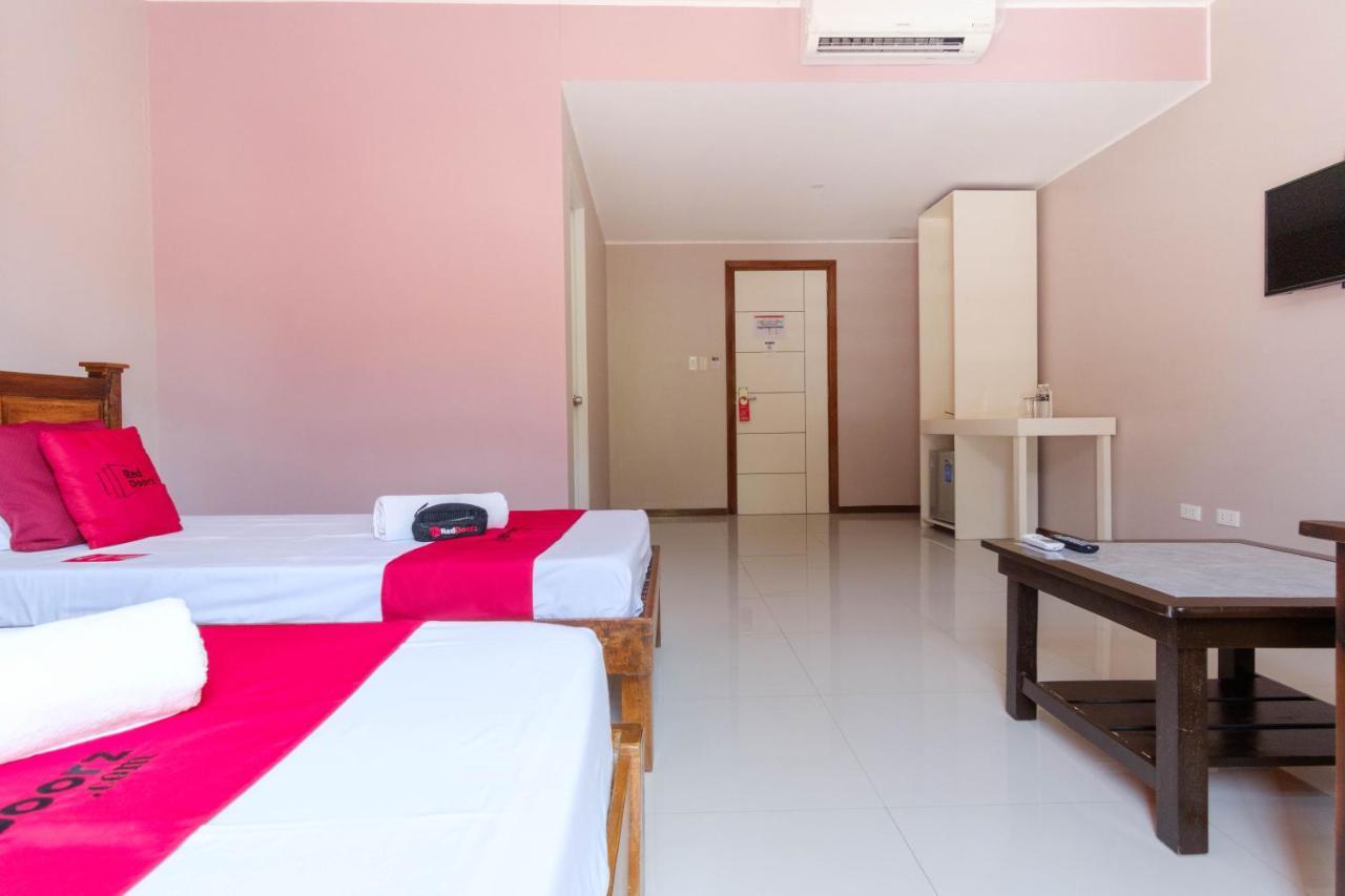 Reddoorz Plus @ West Nautical Road Puerto Galera Exterior photo