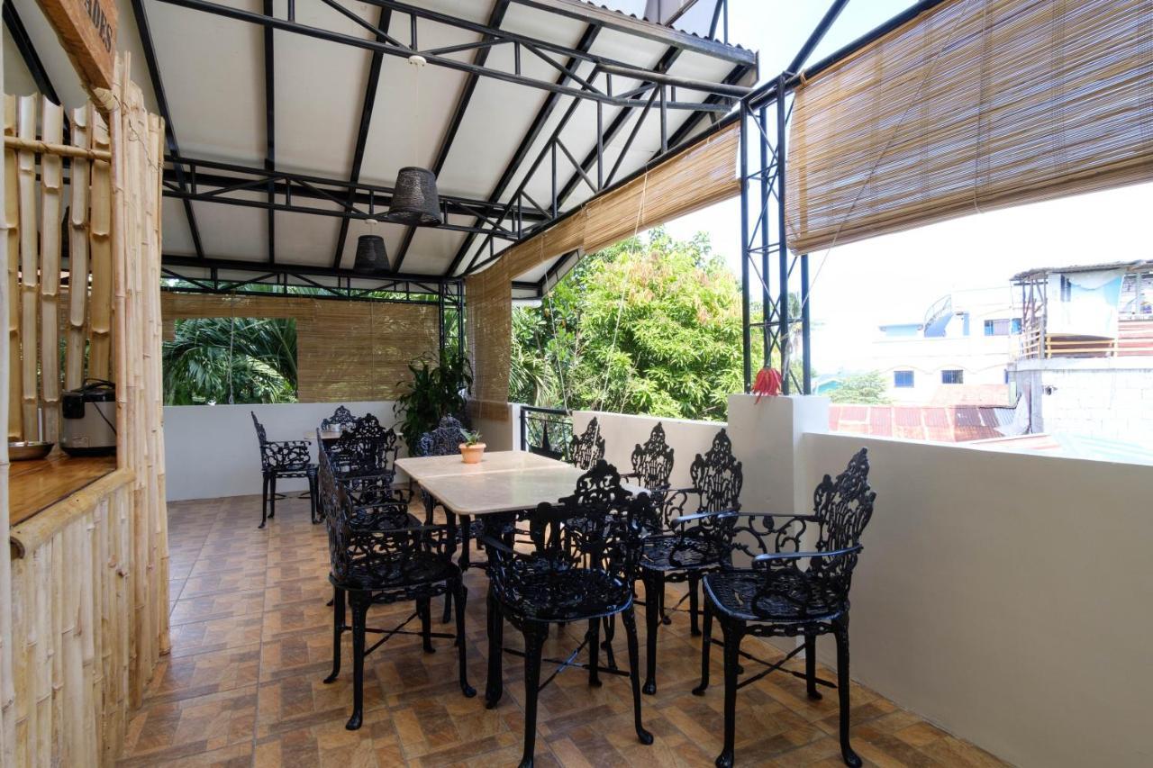 Reddoorz Plus @ West Nautical Road Puerto Galera Exterior photo